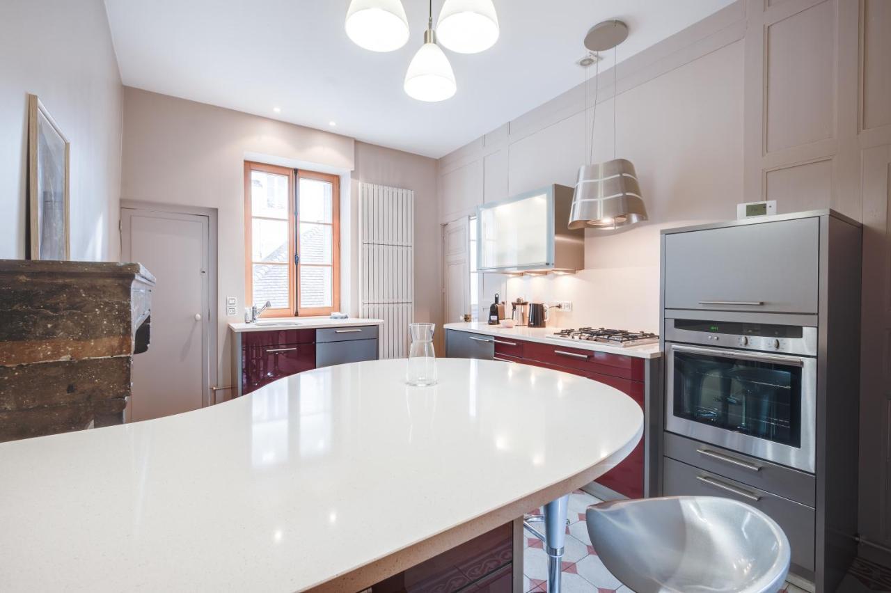 Grand Appartement 8 Personnes Terrasse Privative Hyper Centre Calme Lons-le-Saunier Exterior foto